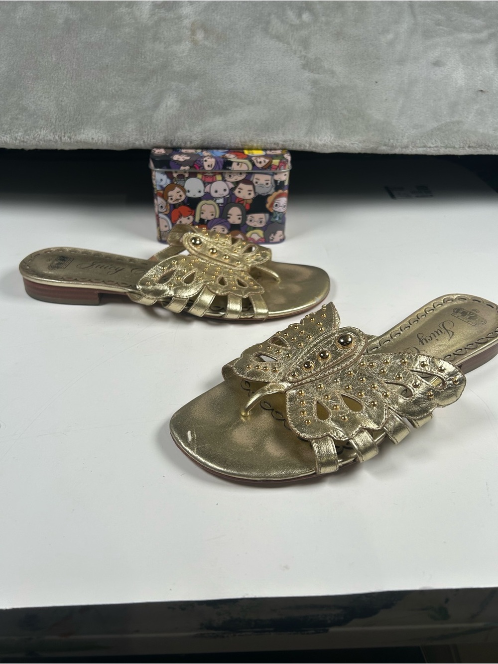 Juicy Couture y2k fariy Women's Metallic Gold Butterfly Slide Sandals - Picture 3 of 9
